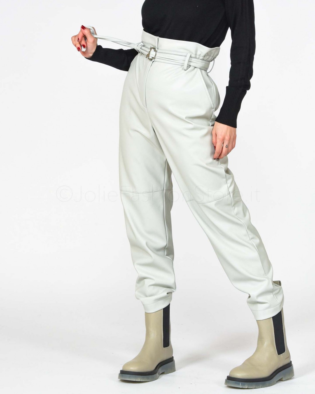 pantaloni trousers