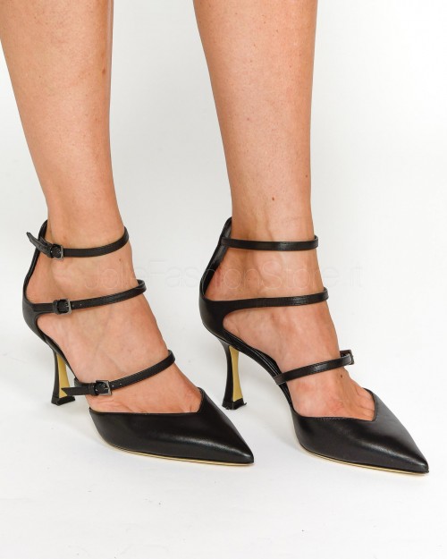 Ninalilou Black Pumps