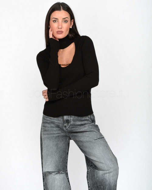 Swanne Black Ribbed Neck Sweater